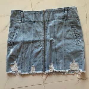 Cute mini jean skirt 💕